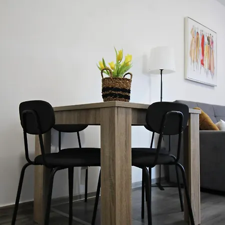 Apartment Mell's - Yellow *